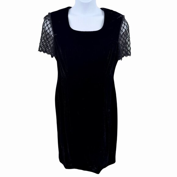 Maggy London Dresses & Skirts - BEAUTIFUL MAGGY LONDON CRUSHED BLACK VELVET BEADED SCOOP NECK MESH SLEEVE DRESS